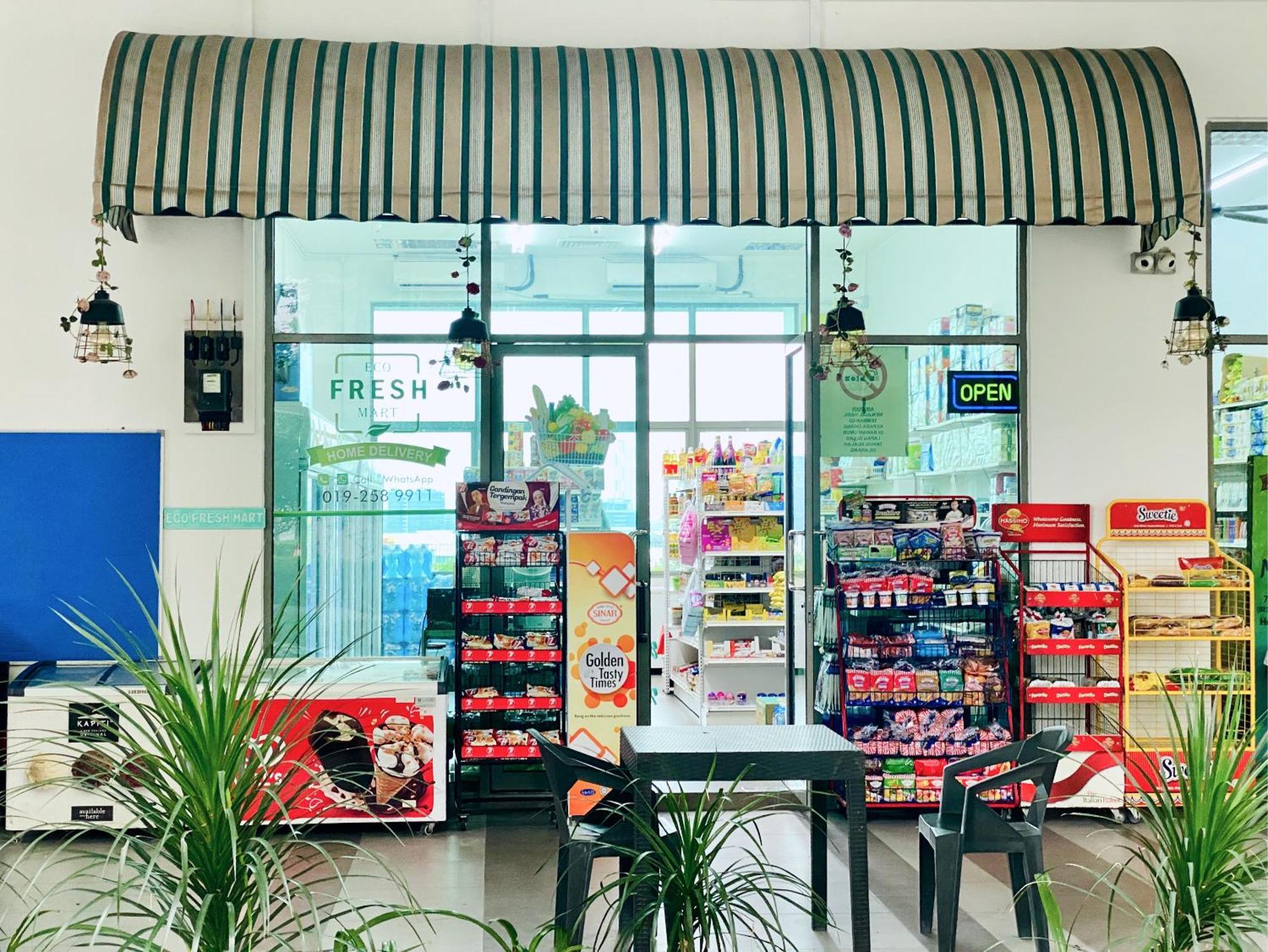 - Netflix - - Wifi Apartment Cyberjaya